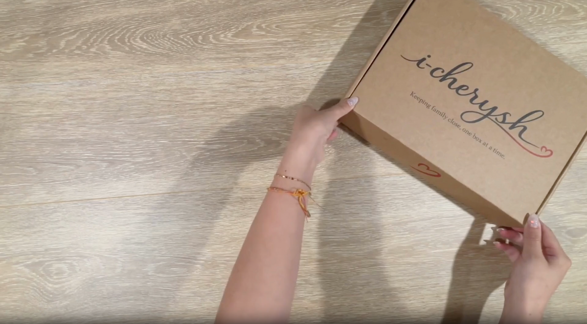 Unboxing video thumbnail